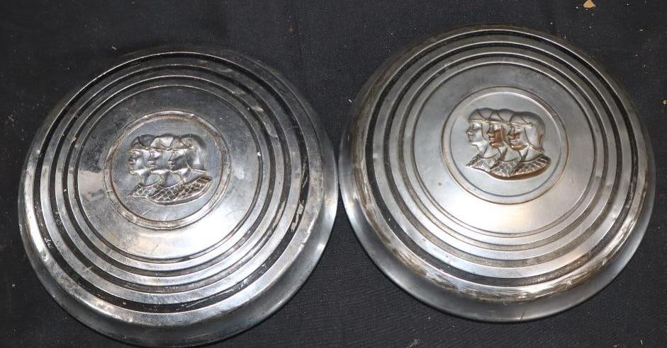 Group Of 2 1932 Graham-Paige Hubcap Covers (1 of 2)