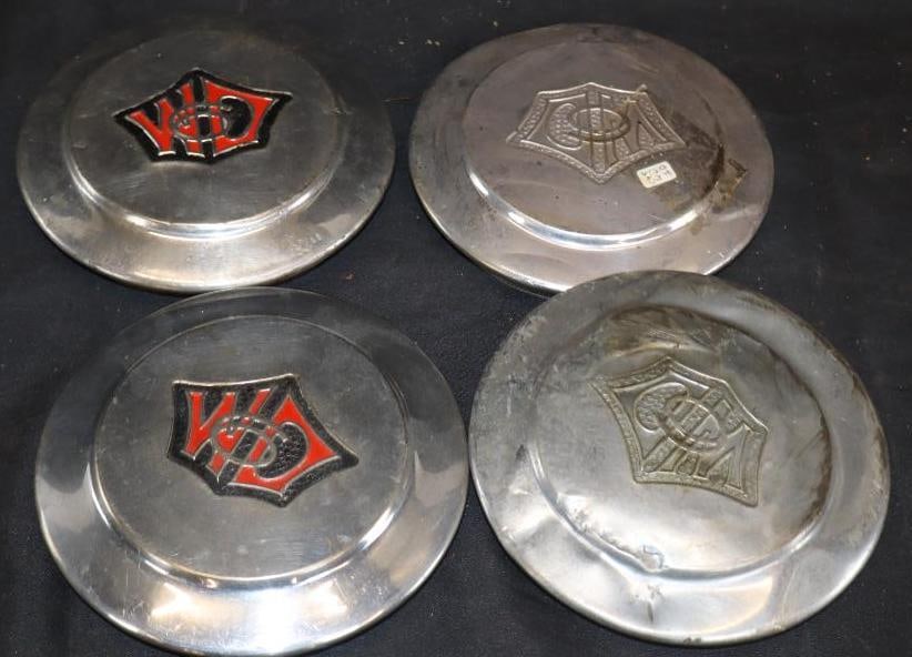 Group Of 4 Willys-Overland 6 Hubcap Wheel Covers (1 of 4)