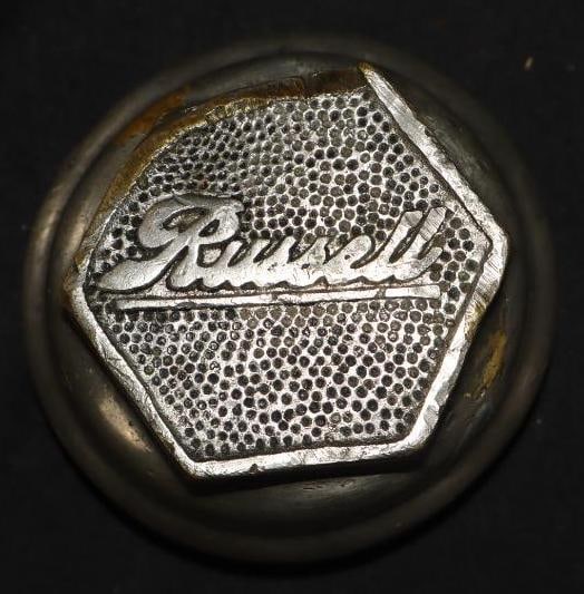Russell Threaded Automobile Hubcap (1 of 2)