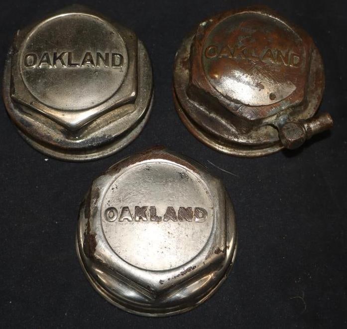 Group Of 3 Oakland Threaded Automobile Hubcaps (1 of 4)