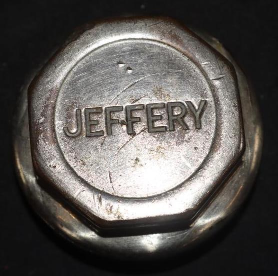 Jeffery Threaded Automobile Hubcap: 3.25