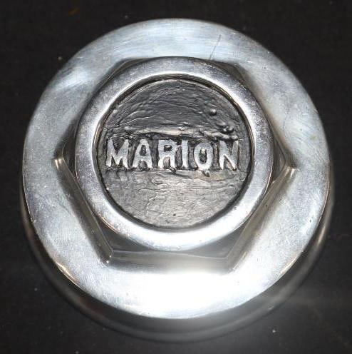 Marion Threaded Automobile Hubcap (1 of 2)