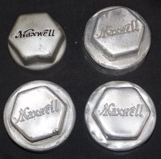 Group Of 4 Maxwell Threaded Automobile Hubcaps: 2.75 & 2.33