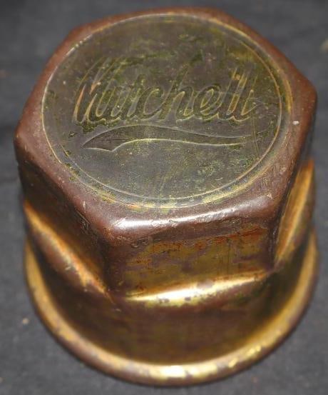 Mitchell Threaded Automobile Hubcap (1 of 3)