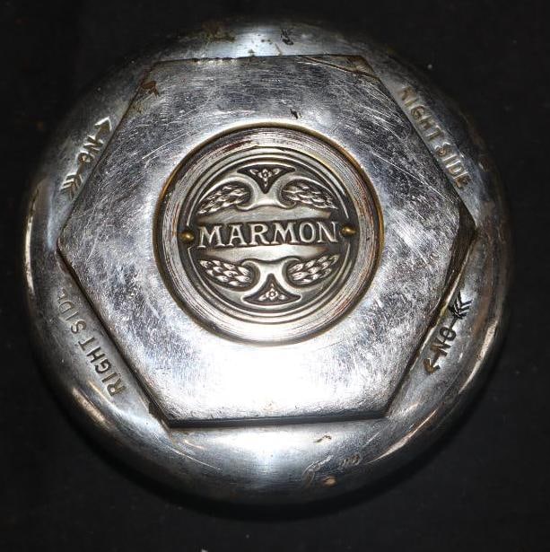 Marmon Threaded Automobile Hubcap (1 of 2)