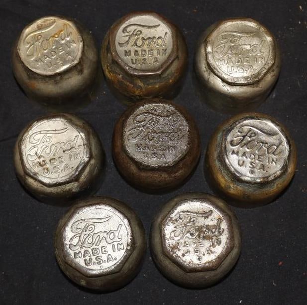 Group Of 8 Ford Model T Threaded Automobile Hubcaps (1 of 2)