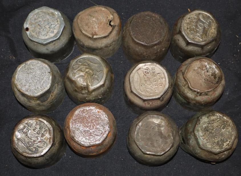 Group Of 12 Threaded Automobile Hubcaps: 2 Each