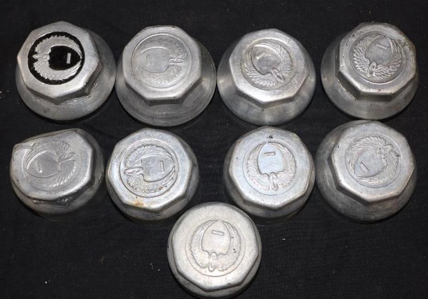 Group Of 9 Chevrolet " Flying Wheel" Threaded Automobile Hubcaps (1 of 2)