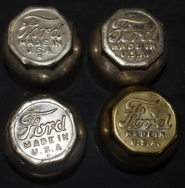 Group Of 4 Model T Threaded Automobile Hubcaps (1 of 2)