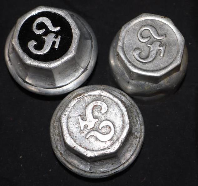 Group Of 3 After Market Ford Threaded Automobile Hubcaps (1 of 2)