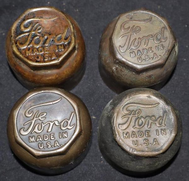 Group Of 4 Ford Threaded Automobile Hubcaps (1 of 2)