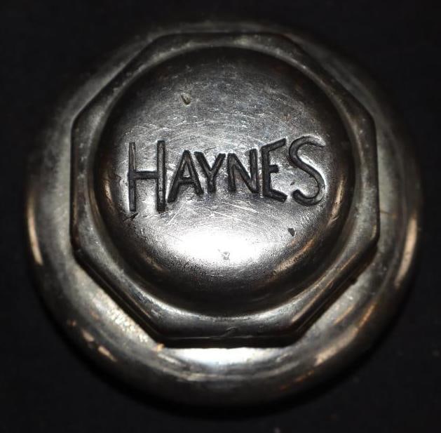 Hayes Threaded Automobile Hubcap (1 of 2)