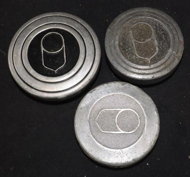 Group Of 3 Graham Paige Threaded Automobile Hubcaps: 2.5 & 2.25