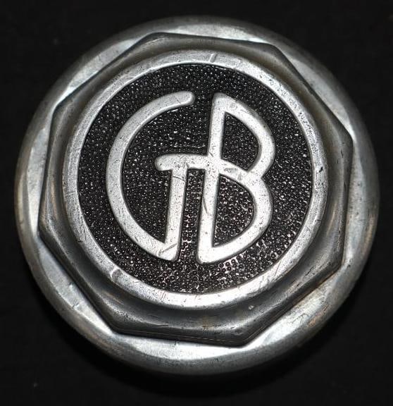 Graham Bothers Threaded Automobile Hubcap: 3.5