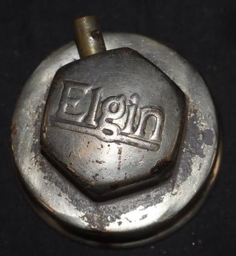 Elgin Threaded Automobile Hubcap: 3