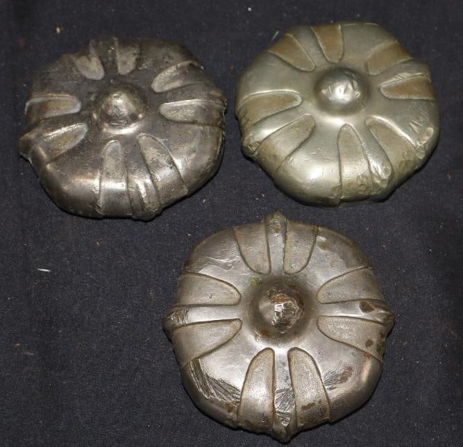 Group Of 3 Maxwell Briscoe Threaded Automobile Hubcaps: 2.25 Each