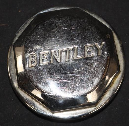 Bentley Threaded Automobile Hubcap (1 of 2)