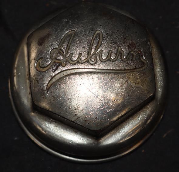 Auburn Threaded Automobile Hubcap (1 of 2)