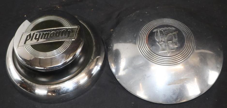 Group Of 2 Plymouth & Chrysler Hubcap Wheel Covers (1 of 2)