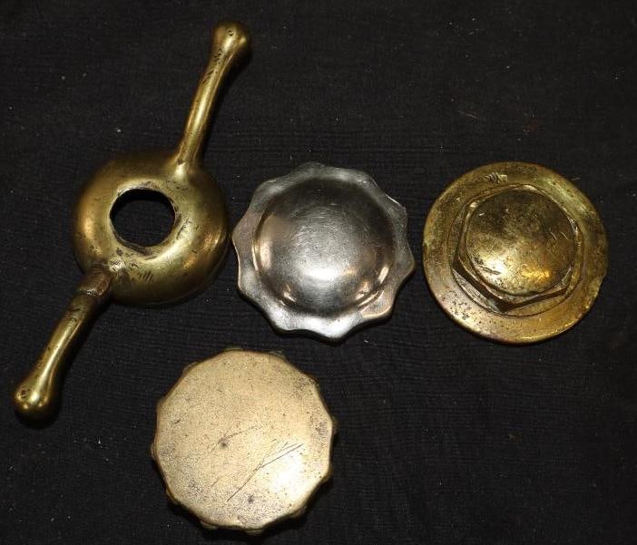 Group Of 4 Brass & Chrome Automobile Threaded Hub & Radiator Caps: Largest Is 5.25x2