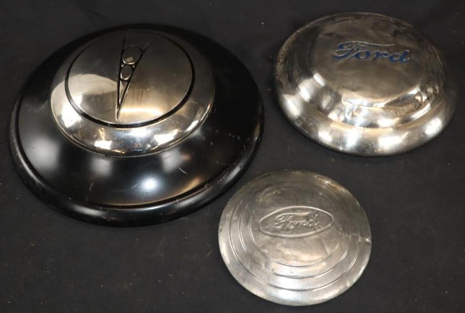 Group Of 3 Different Ford Hubcap Wheel Covers (1 of 5)