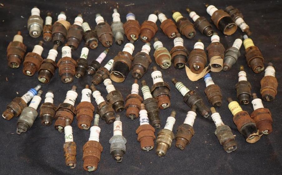 Group Of 52 Early Automobile Spark Plugs (1 of 18)