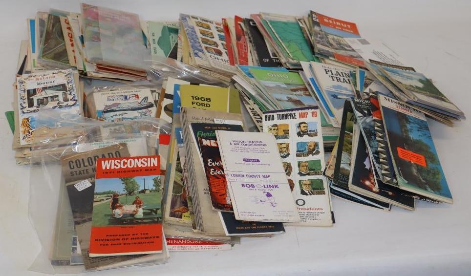 Group of 137 Points of Interest & Vacation Destinations Maps, Brochures, & Pamphlets (1 of 11)