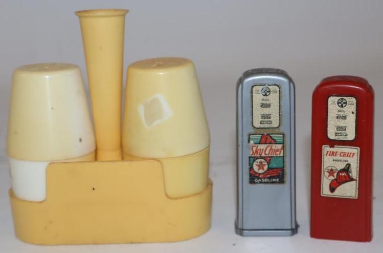 Group of 2 Pair Amoco & Texaco Advertising Salt & Pepper Shakers: Largest is 3.25" x 1.5" x 3.75" Texaco pepper is missing stopper