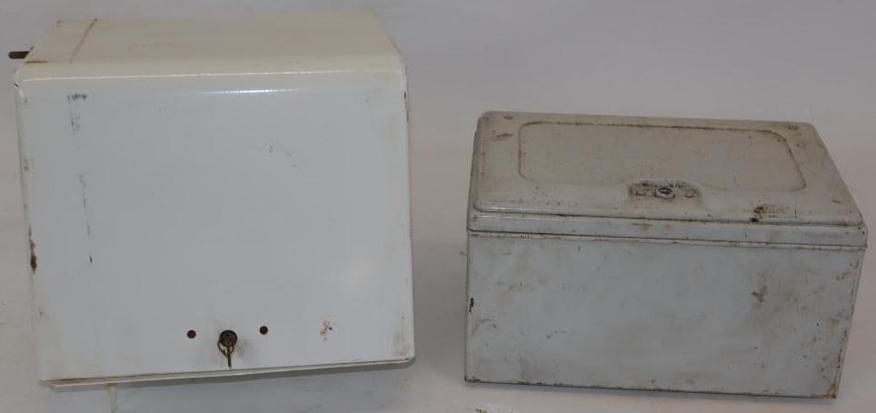 Group of 2 Gas Station Restroom Paper Towel Dispensers (1 of 5)