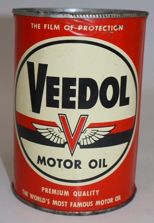 Veedol Flying V 1 Quart Metal Oil Can: 32 oz empty, missing top lid