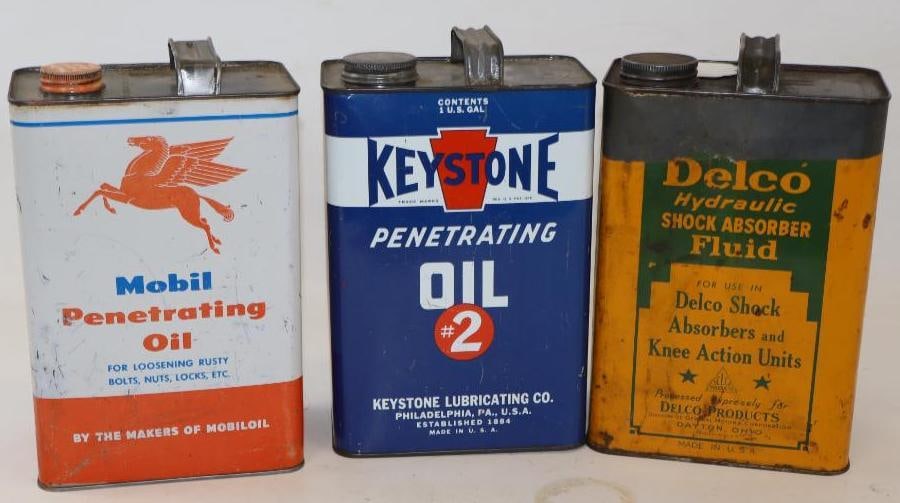 Group of 3 Mobil, Keystone, & Delco 1 Gallon Oil Cans: 6.5" x 4.5" x 10.5" each
