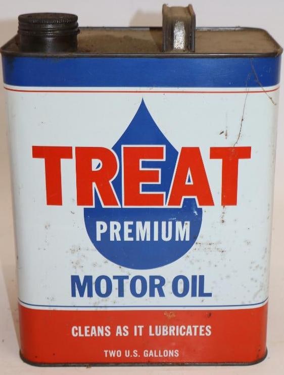 Wright Oil Treat Premium Two Gallon Oil Can: 8.5" x 5.5" x 11.5"
