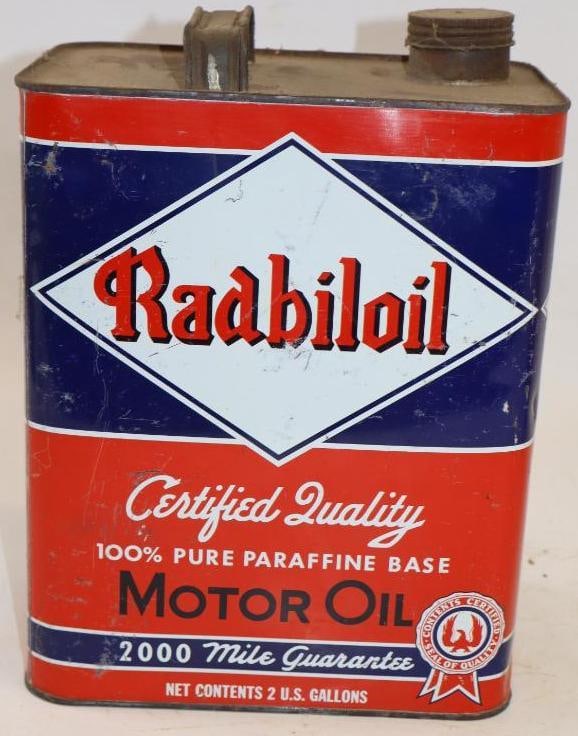 Radbill Radbiloil Two Gallon Oil Can: 8.5" x 5.5" x 11.5"