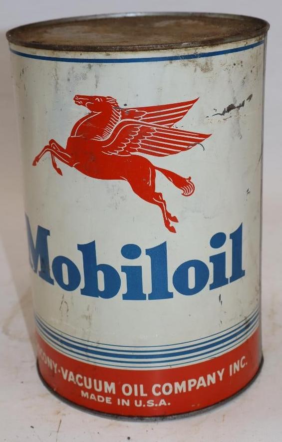 Mobiloil Five Quart Metal Oil Can (1 of 4)