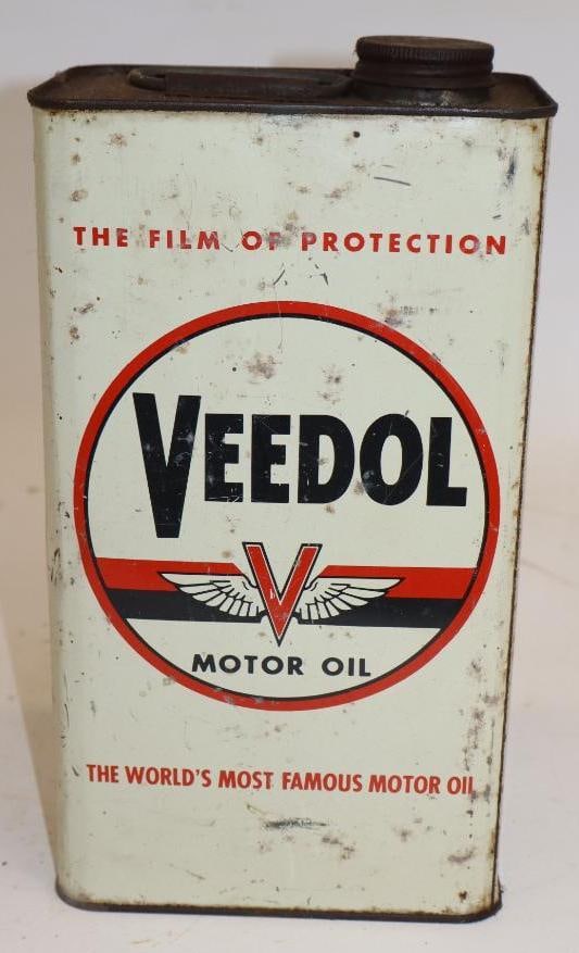 Tide Water Veedol Flying V Five Quart Rectangle Oil Can: 6.25" x 4.25" x 11.5"