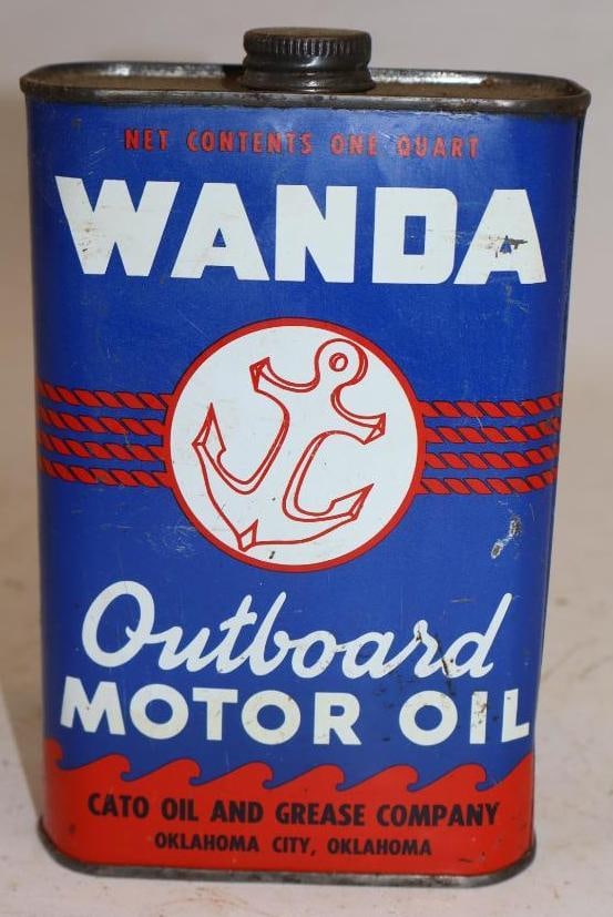Wanda Metal One Quart Outboard Oil Can (1 of 4)