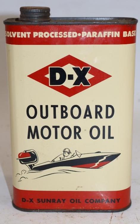 D-X Metal One Quart Outboard Oil Can (1 of 4)