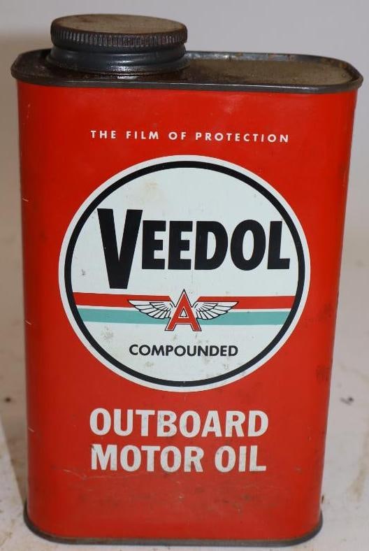 Veedol Compounded Metal One Quart Outboard Oil Can: 4.5" x 2.25" x 7.5"