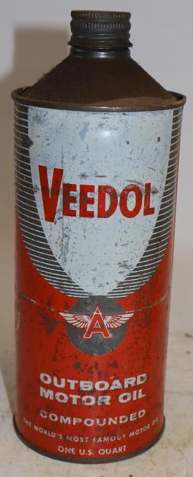 Veedol One Quart Cone Top Metal Outboard Oil Can: 3.25" x 3.25" x 8.5"