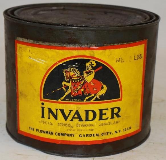Invader Five Pound Grease Can: Full. 6.5" x 6.5" x 5"