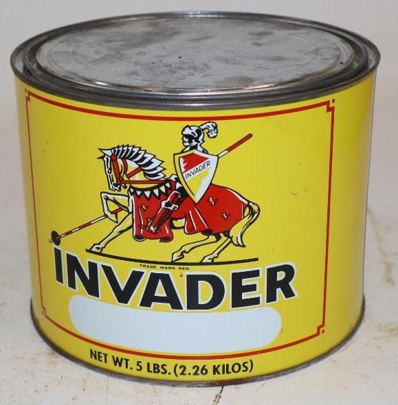 Invader Five Pound Grease Can: Empty. 6.5" x 6.5" x 5"