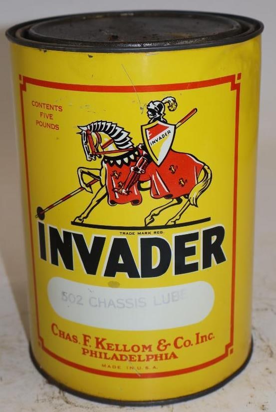 Invader Tall Five Pound Grease Can: Empty. 5.5" x 5.5" x 7.75"