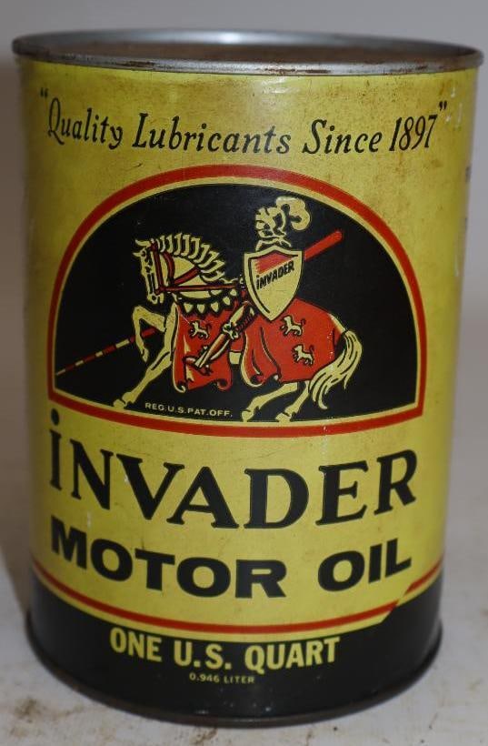 Invader Heavy Duty One Quart Composite Oil Can: Full. 32oz