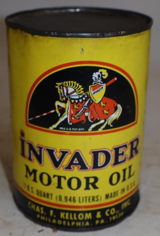 Invader One Quart Metal Oil Can: Empty. 32oz