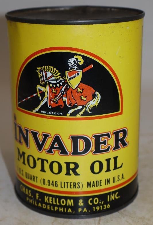 Invader One Quart Metal Oil Can: Empty. 32oz