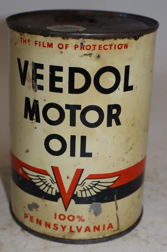 Tide Water Veedol Flying V One Quart Metal Oil Can: Empty. 32oz