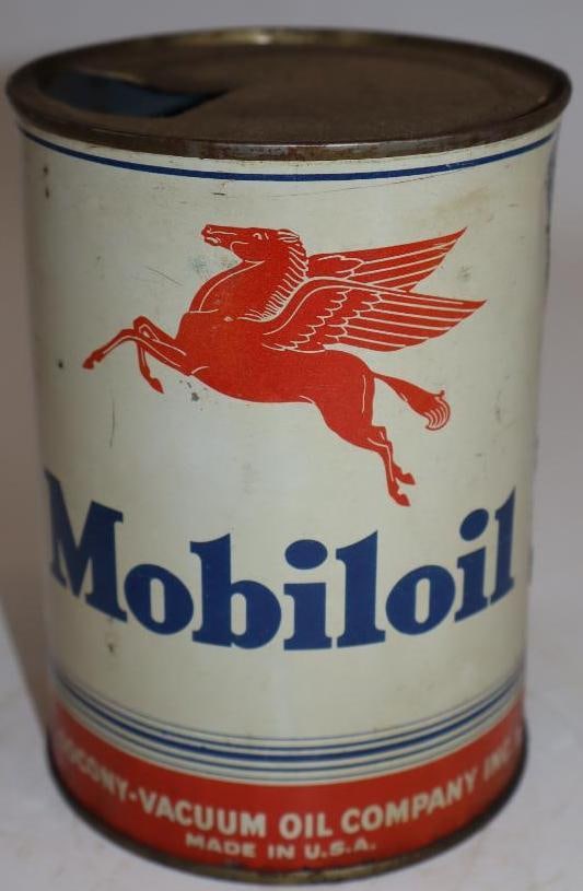 Socony-Vacuum Mobiloil One Quart Metal Oil Can: Empty. 32oz