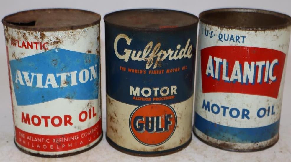 Group of 3 Atlantic, and Gulfpride One Quart Metal Oil Cans: Empty. One Atlantic is missing top lid. 32oz each