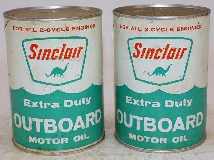 Group of 2 Sinclair Outboard Composite One Quart Oil Cans (1 of 2)