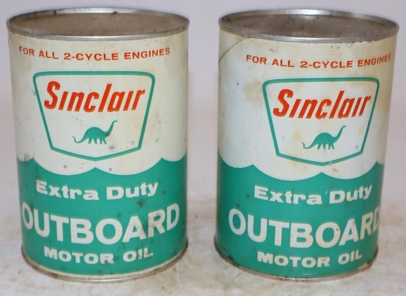 Group of 2 Sinclair Outboard Composite One Quart Oil Cans (1 of 2)